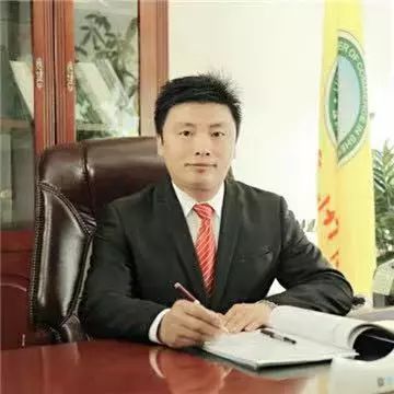 川商走出去 青年川商探出發(fā)展新路徑——記杰出青年川商候選人、婚慶禮儀服務(wù)創(chuàng)新者張明軒